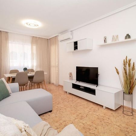Appartement Piso En El Centro à Torrevieja Extérieur photo