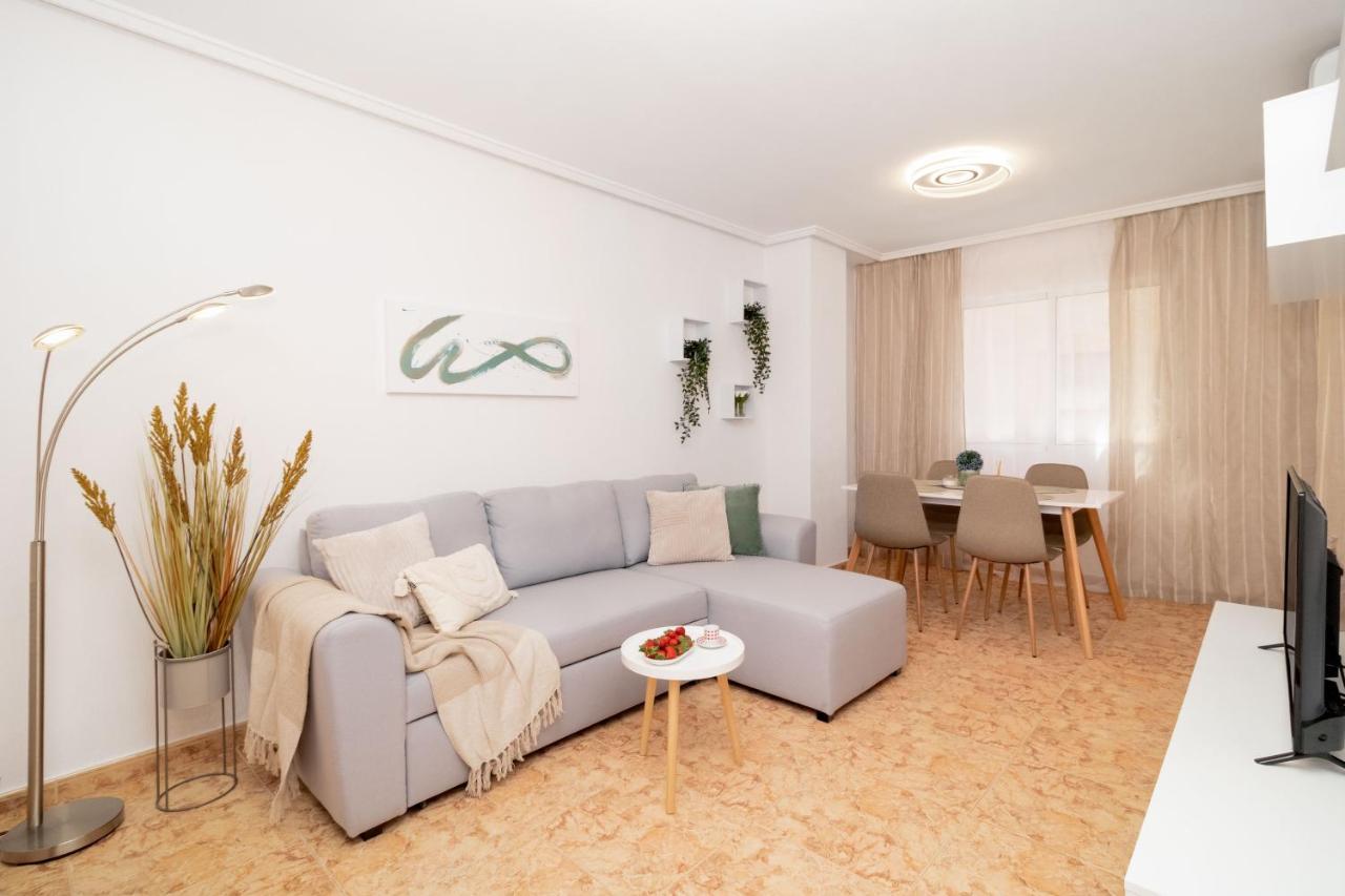 Appartement Piso En El Centro à Torrevieja Extérieur photo