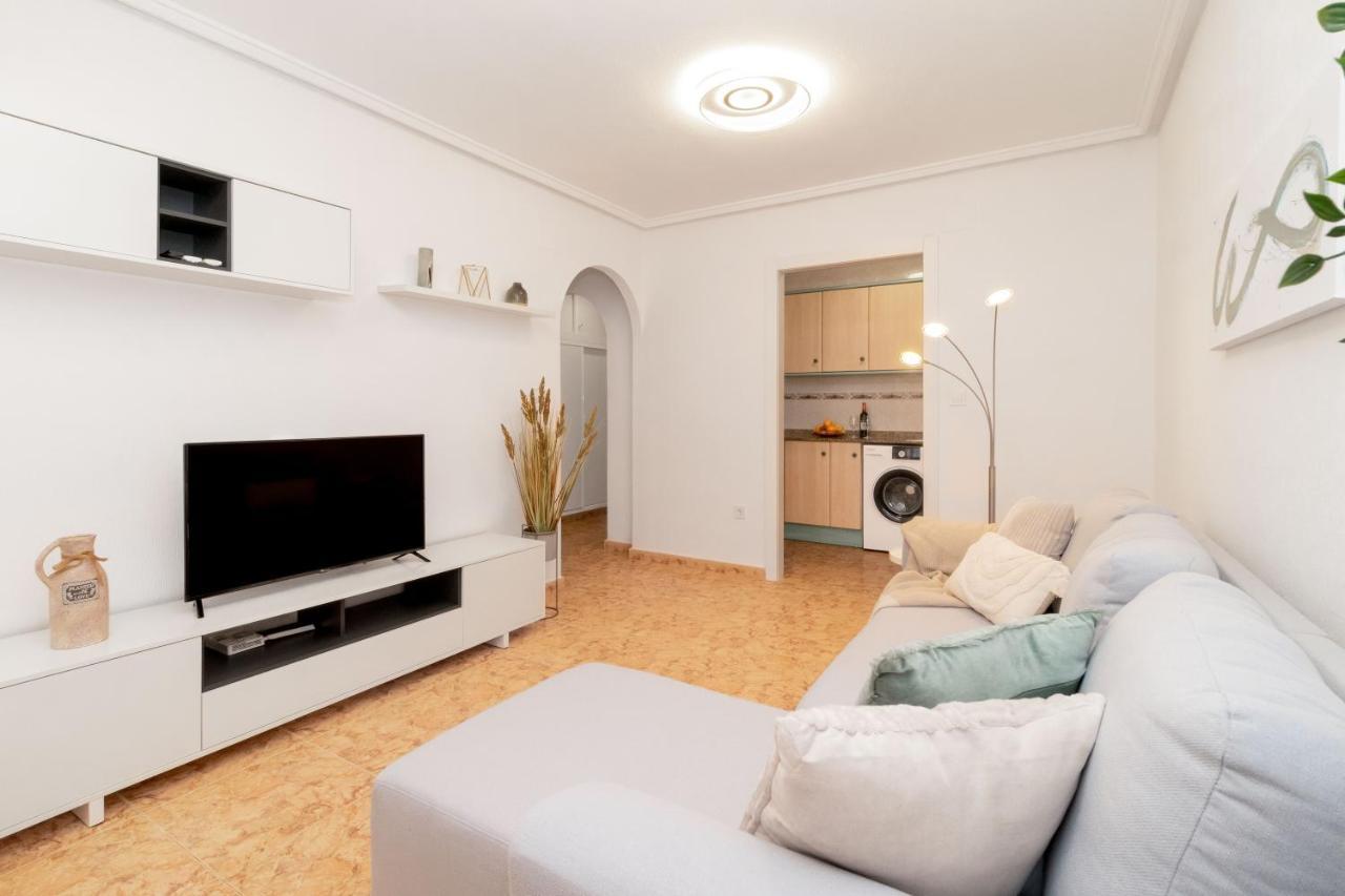Appartement Piso En El Centro à Torrevieja Extérieur photo