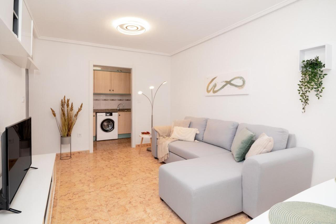 Appartement Piso En El Centro à Torrevieja Extérieur photo
