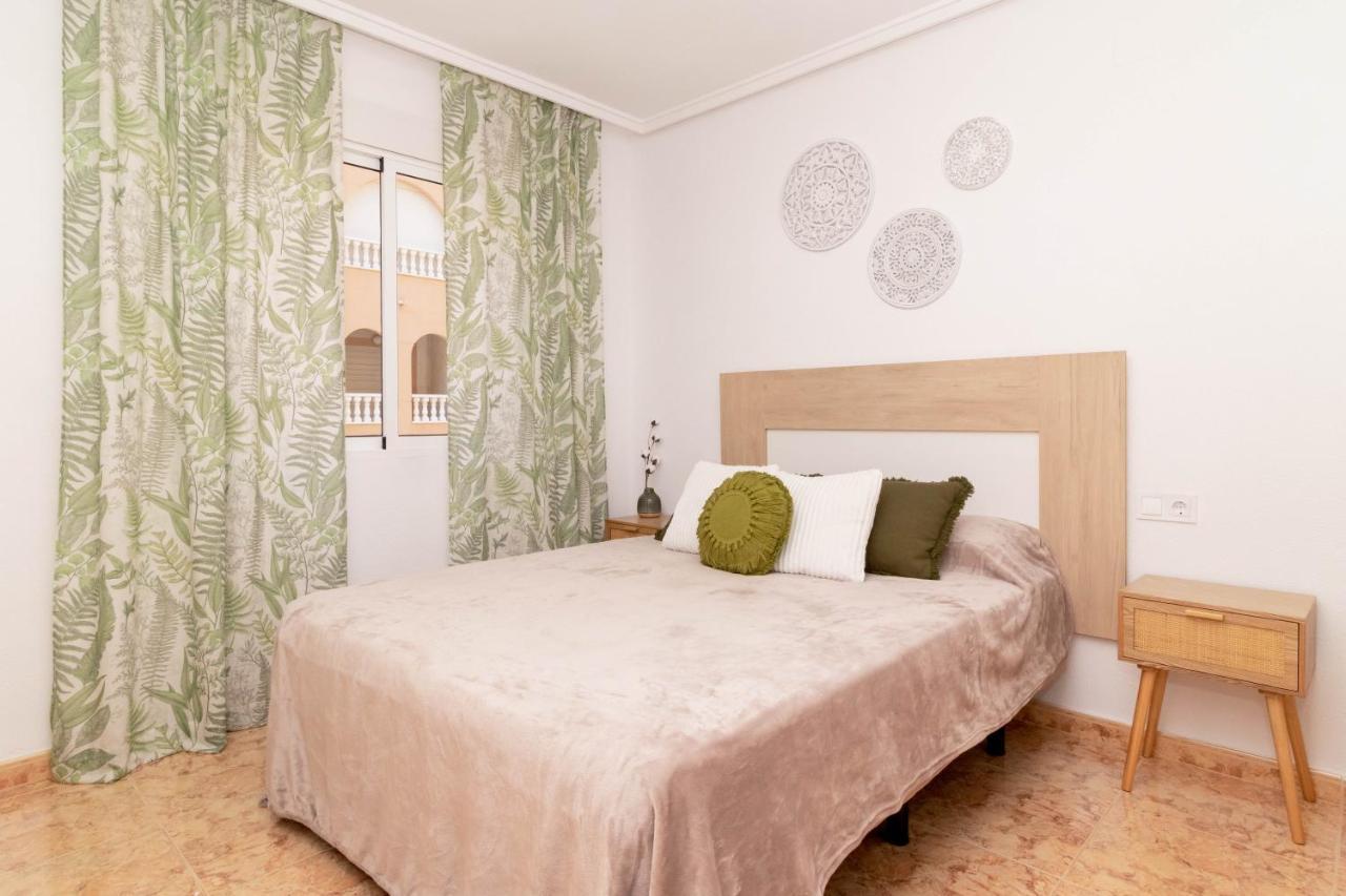 Appartement Piso En El Centro à Torrevieja Extérieur photo