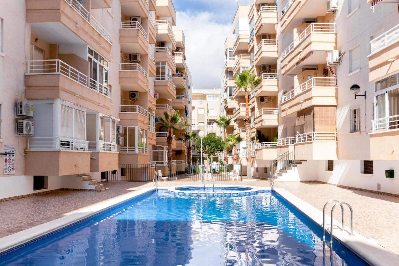 Appartement Piso En El Centro à Torrevieja Extérieur photo