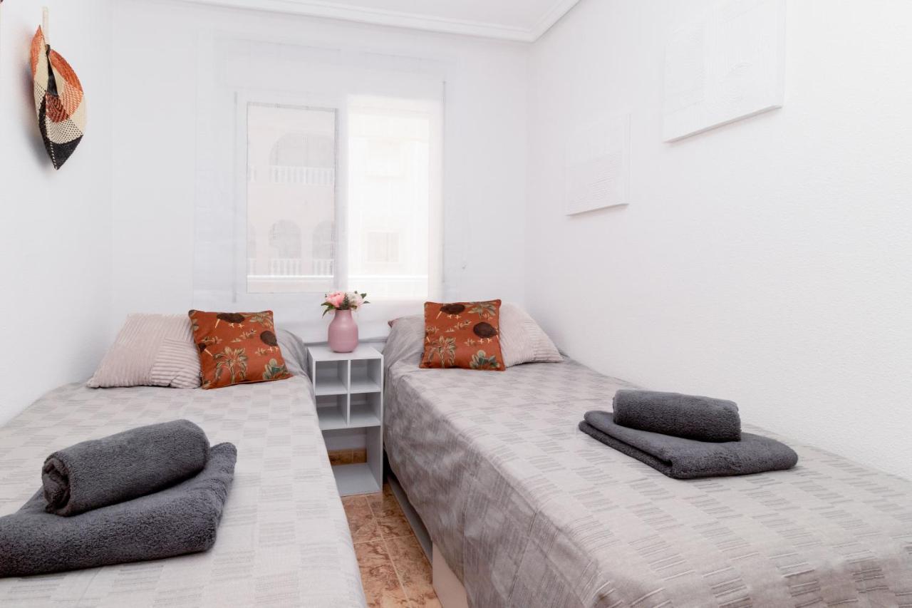 Appartement Piso En El Centro à Torrevieja Extérieur photo